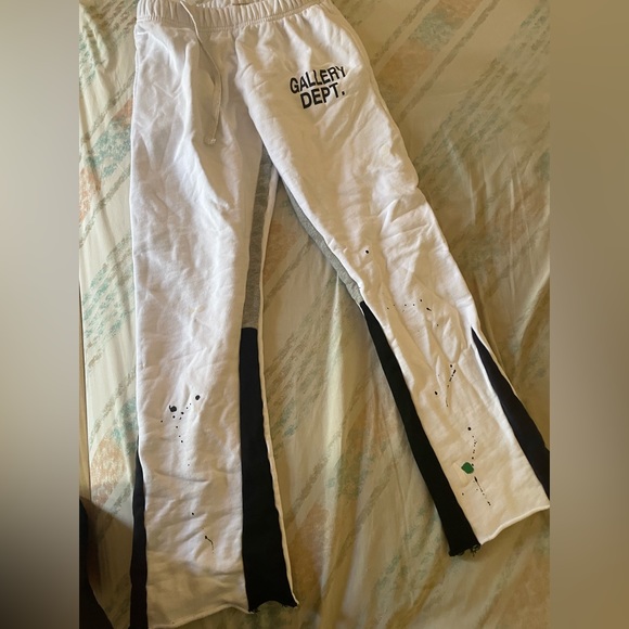 Gallery Dpet. GD painted flared sweatpants